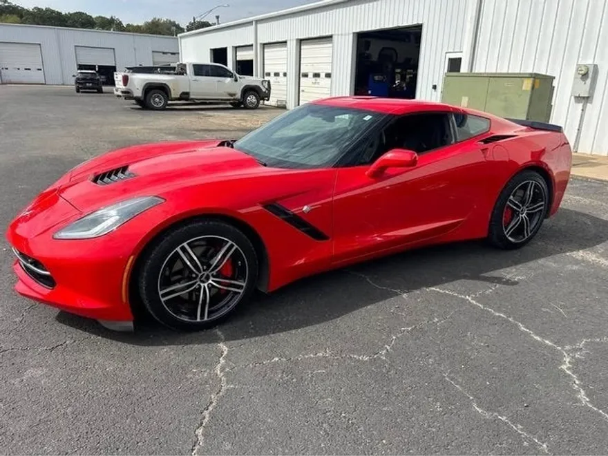 2016 Chevrolet Corvette Stingray 2LT photo 1