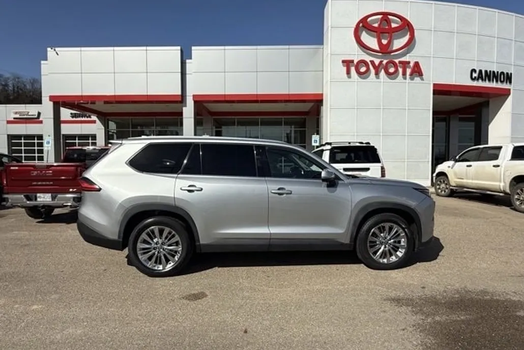 2024 Toyota Grand Highlander Platinum AWD photo 1