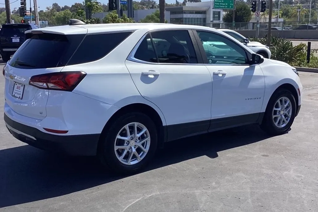 2023 Chevrolet Equinox photo 1