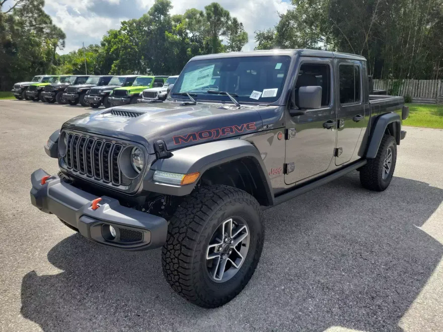 2025 Jeep Gladiator Mojave photo 1