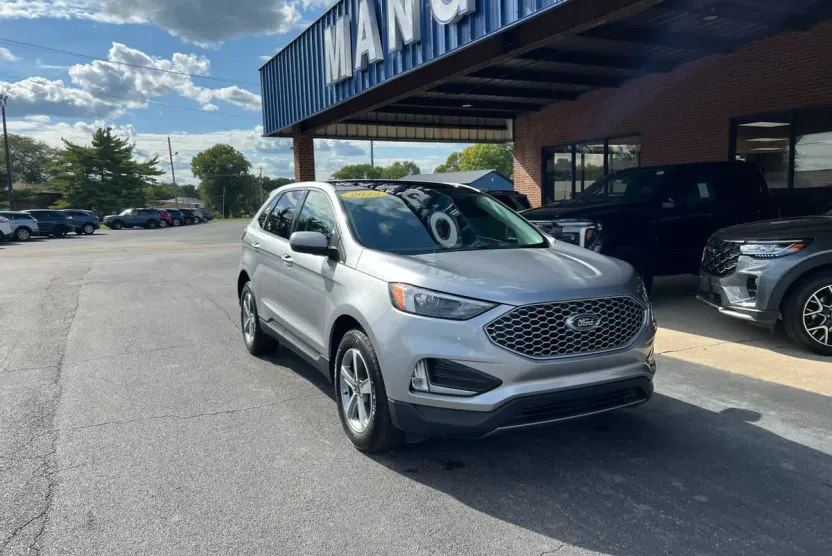 2023 Ford Edge SEL photo 1