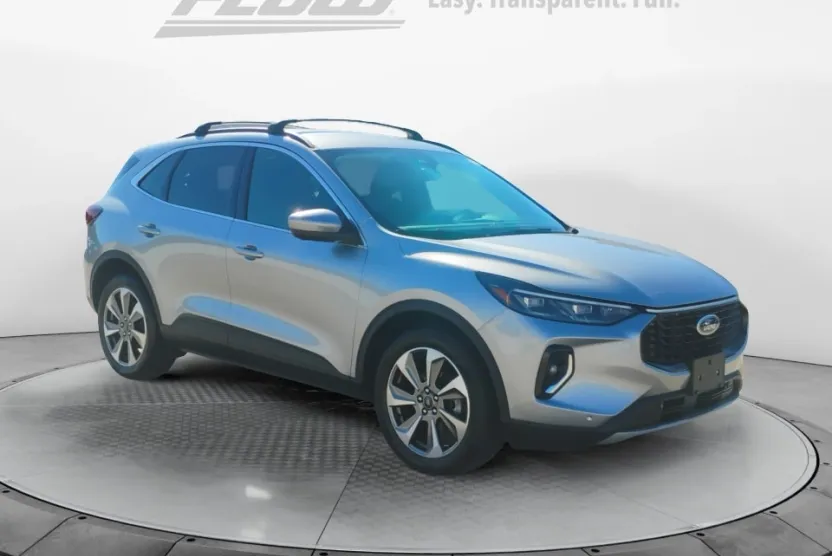 2023 Ford Escape Platinum photo 1