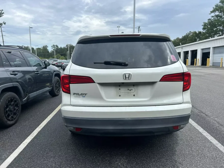 2017 Honda Pilot EX-L photo 1