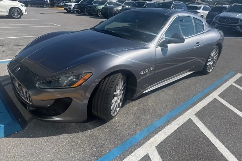 2013 Maserati Granturismo Sport photo 1