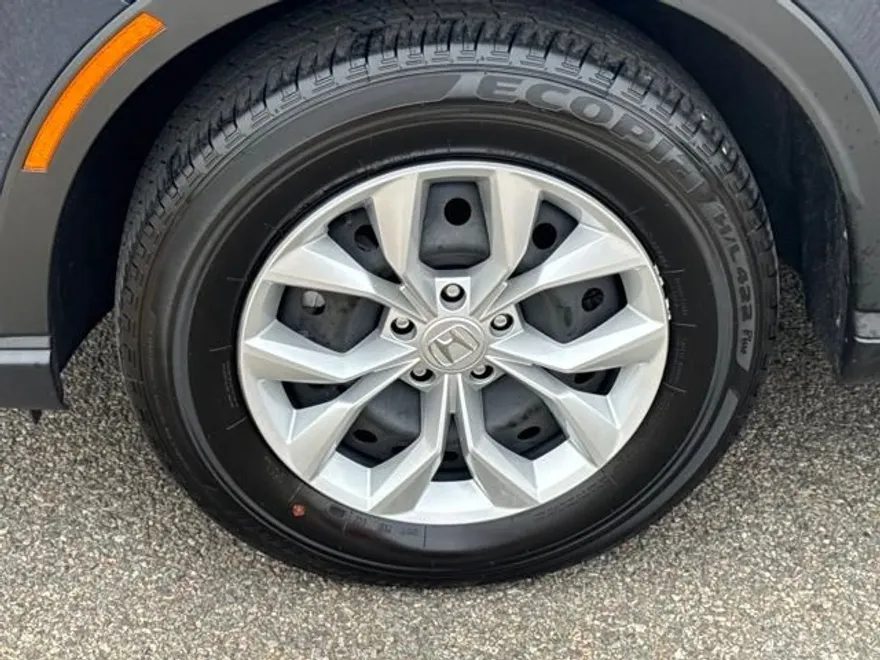 2025 Honda CR-V LX photo 1