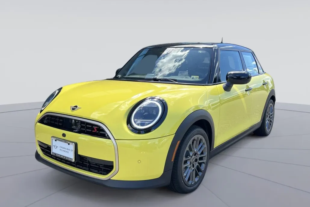 2025 Mini Cooper 4 Door Hardtop S photo 1
