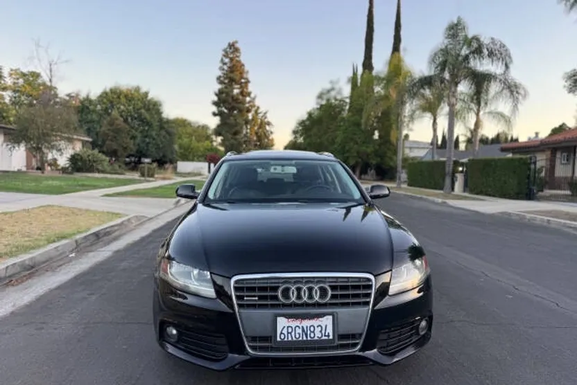2011 Audi A4 2.0T Quattro Avant Premium photo 1