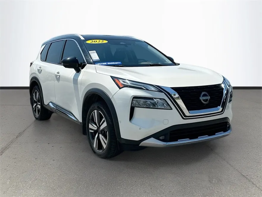 2022 Nissan Rogue Platinum photo 1