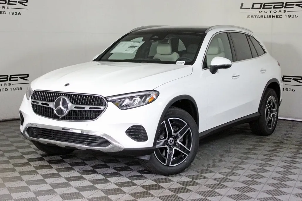 2026 Mercedes Benz GLC 300 4MATIC photo 1