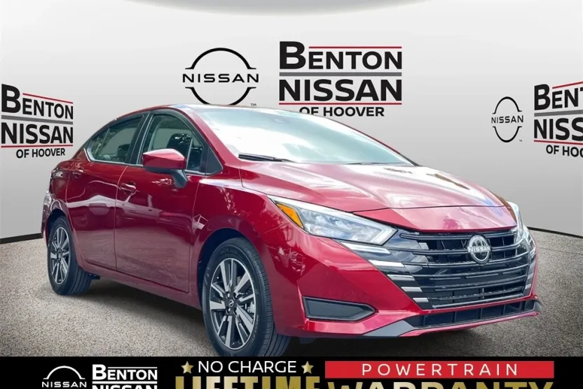 2025 Nissan Versa SV photo 1