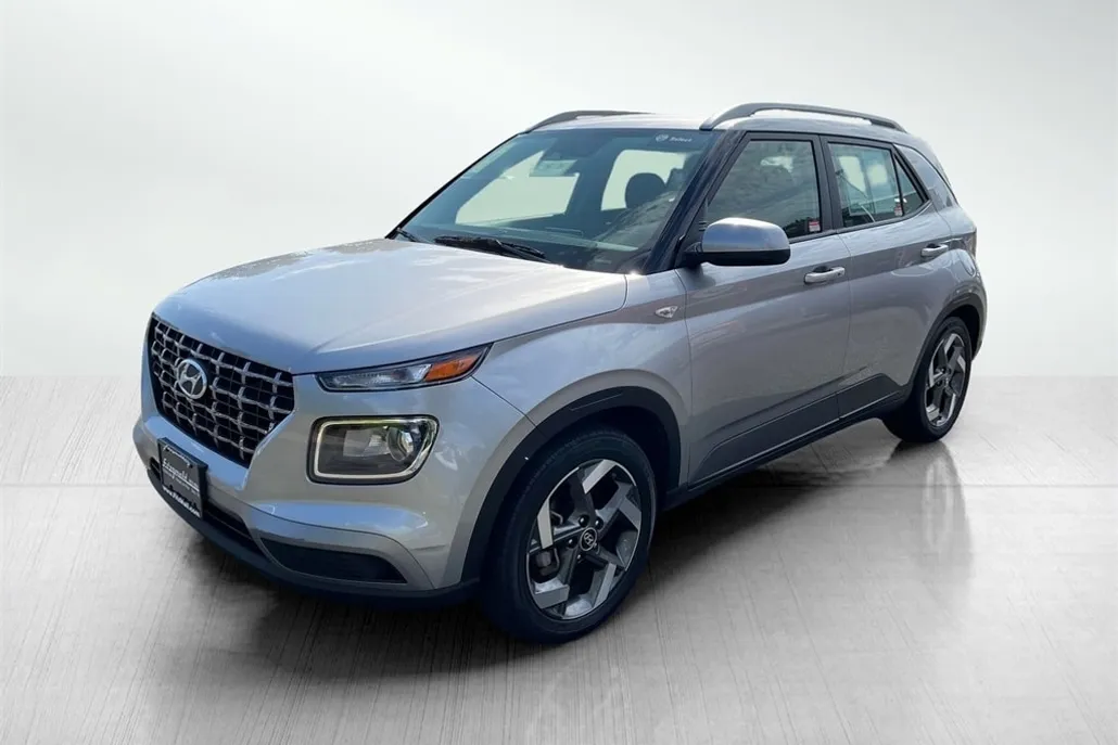 2024 Hyundai Venue SEL photo 1