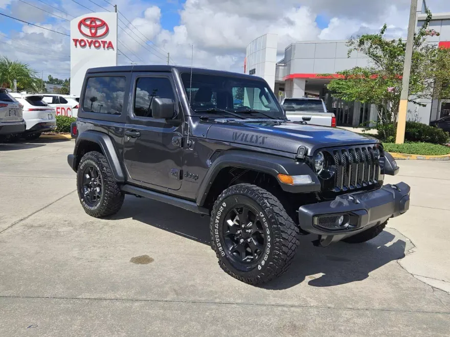 2022 Jeep Wrangler Willys photo 1