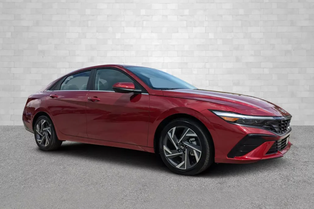 2025 Hyundai Elantra Limited photo 1