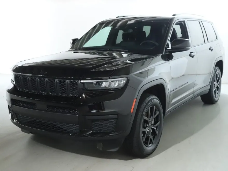 2024 Jeep Grand Cherokee Altitude photo 1