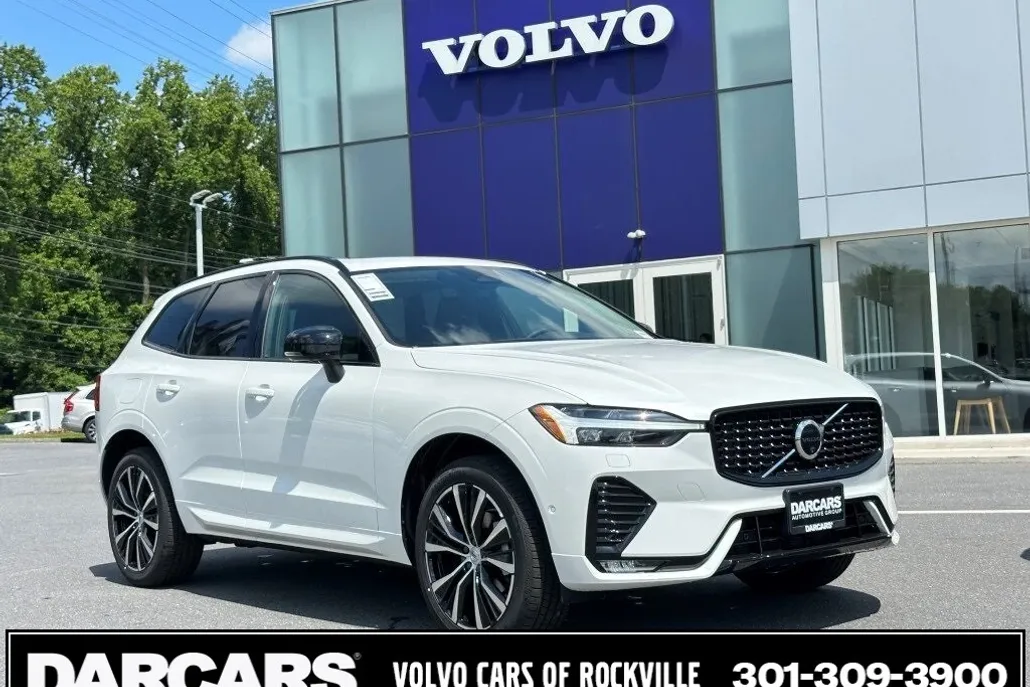 2025 Volvo XC60 B5 Plus photo 1