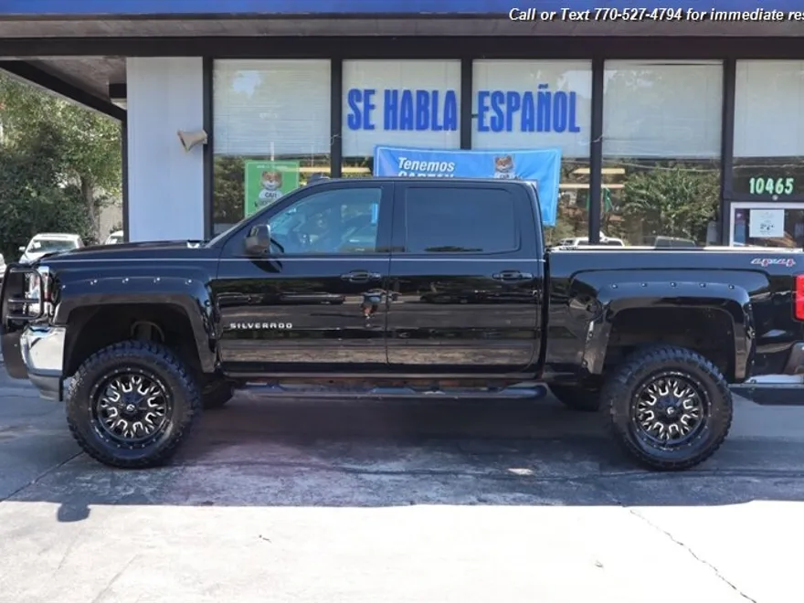 2017 Chevrolet Silverado 1500 LT photo 1