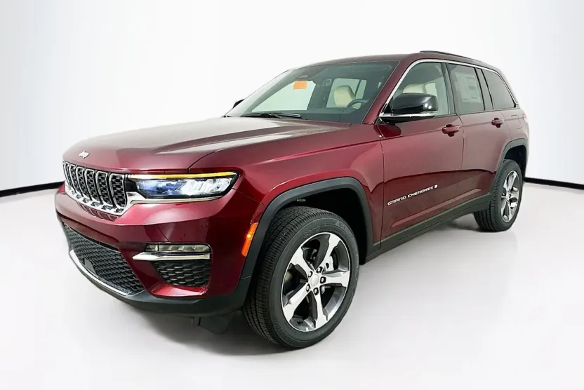 2025 Jeep Grand Cherokee Limited photo 1