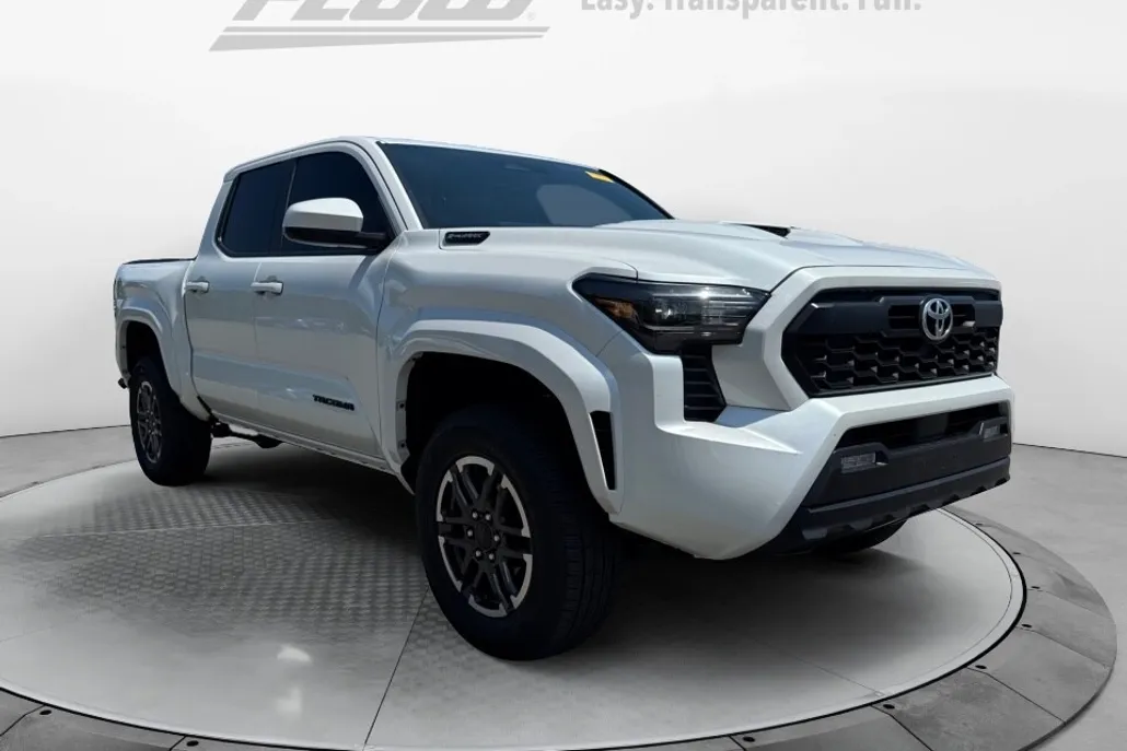 2025 Toyota Tacoma 4x4 TRD Sport photo 1