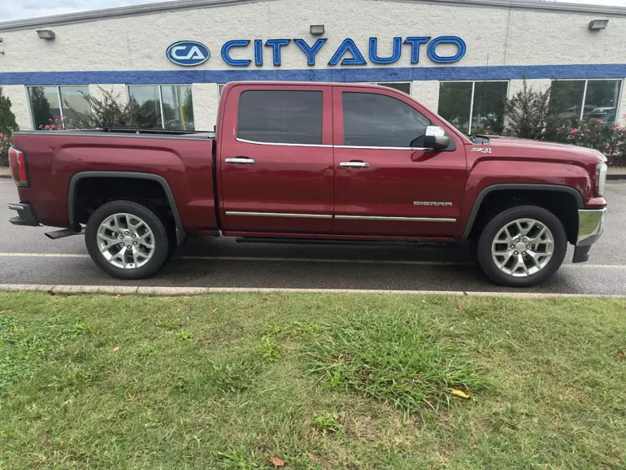 2016 Gmc Sierra 1500 SLT photo 1