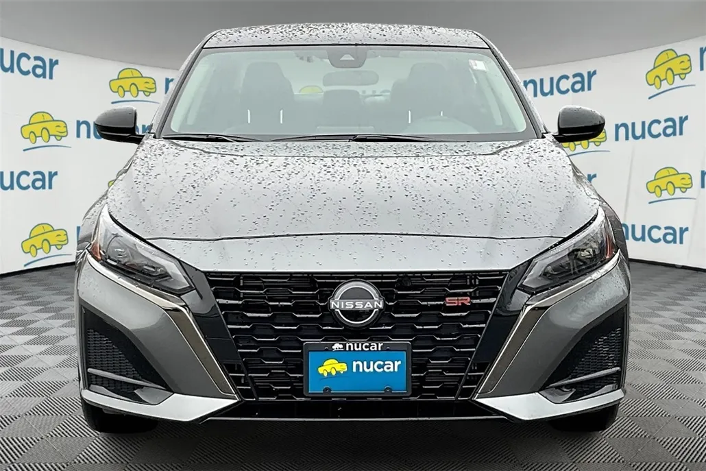 2025 Nissan Altima 2.5 SR photo 1