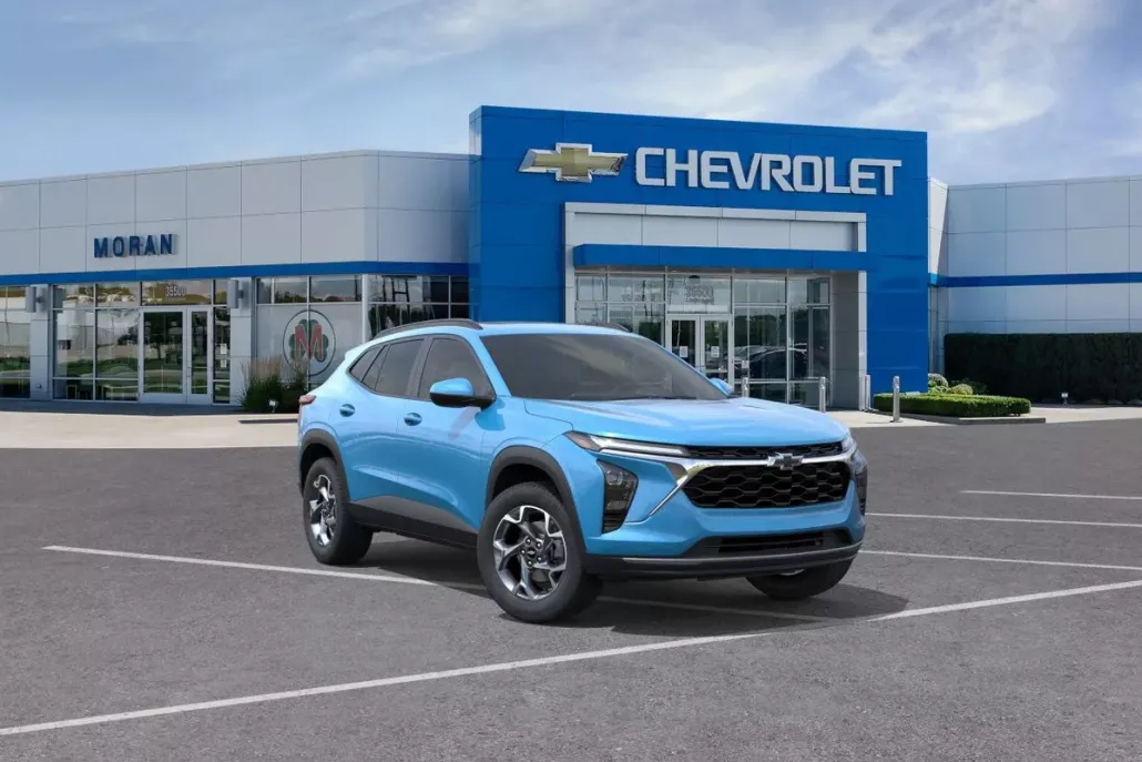 2025 Chevrolet Trax LT photo 1