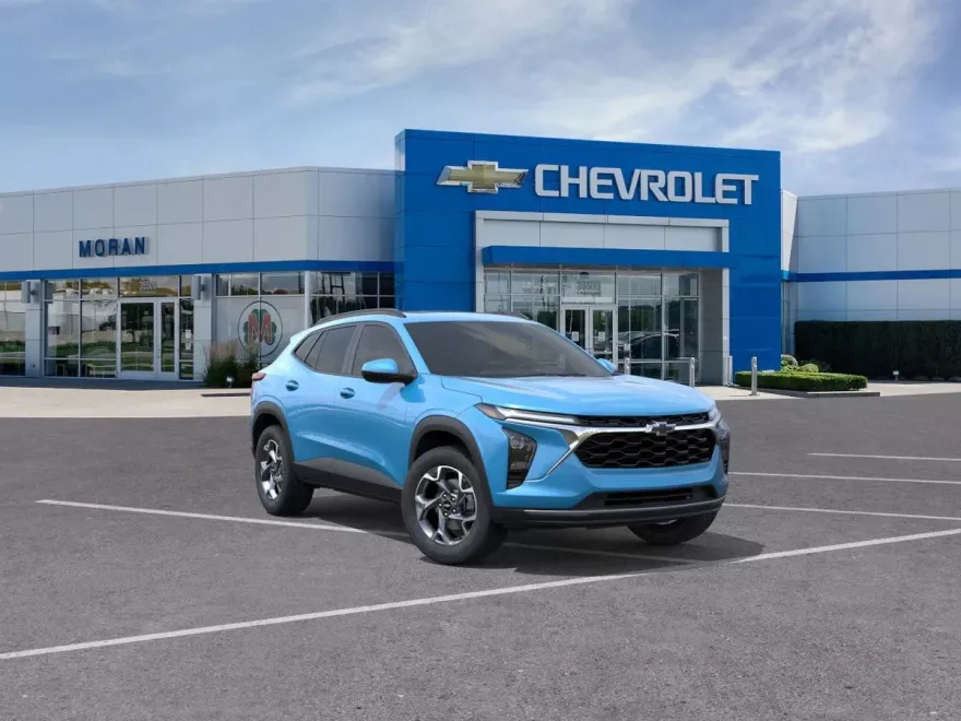 2025 Chevrolet Trax LT photo 1