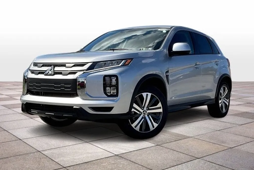 2025 Mitsubishi Outlander Sport ES photo 1