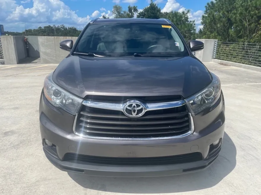 2016 Toyota Highlander XLE photo 1
