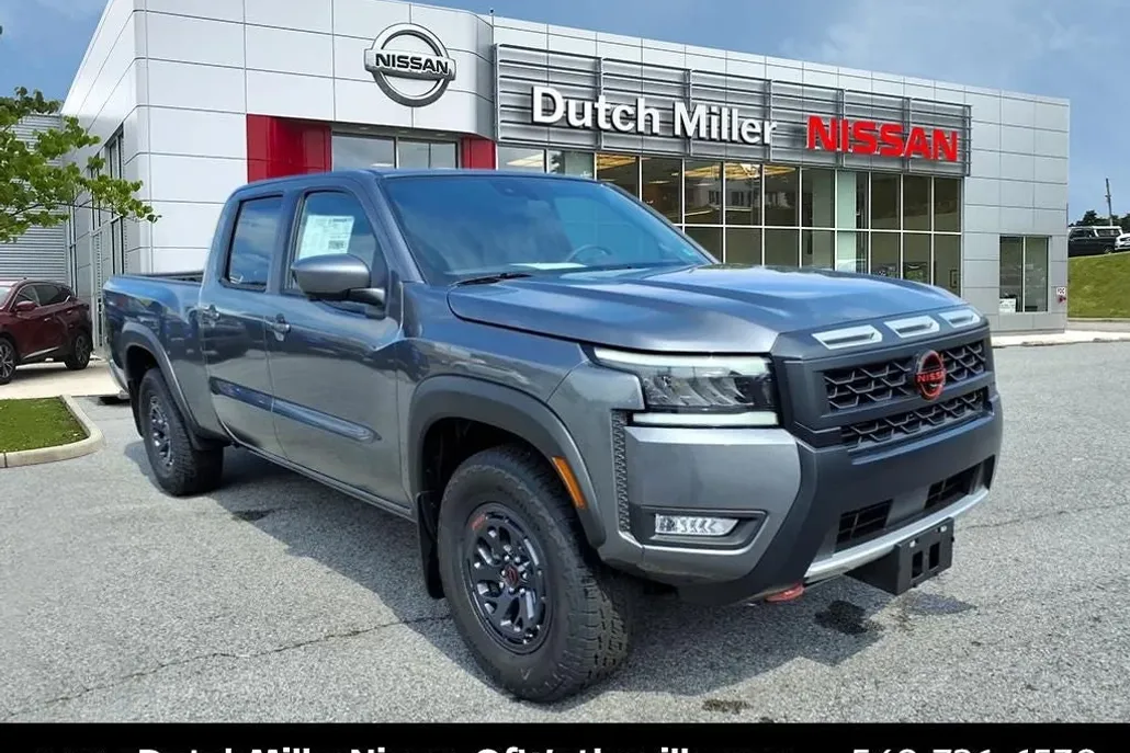 2026 Nissan Frontier Crew Cab PRO-4X photo 1