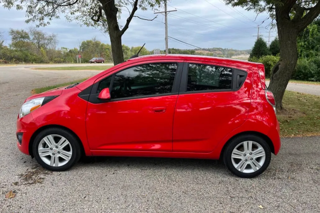 2015 Chevrolet Spark 1LT photo 1