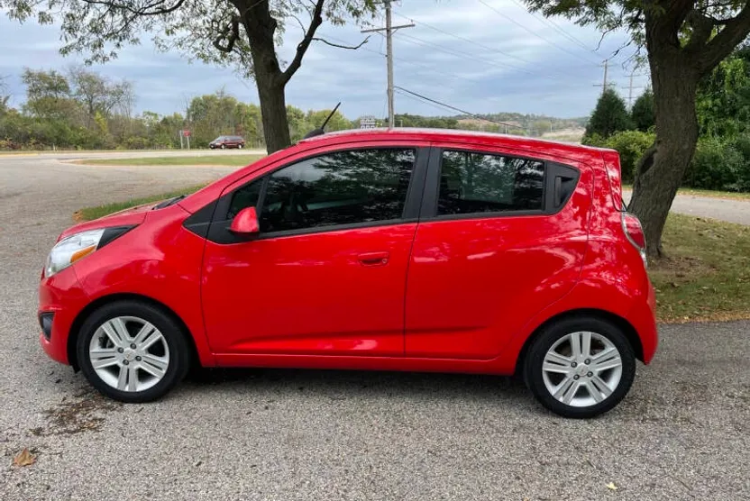 2015 Chevrolet Spark 1LT photo 1