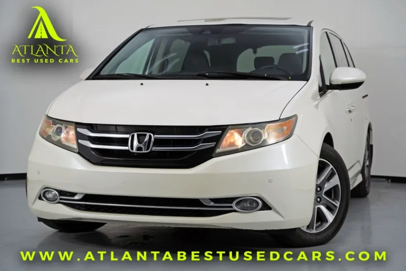 2016 Honda Odyssey Touring photo 1