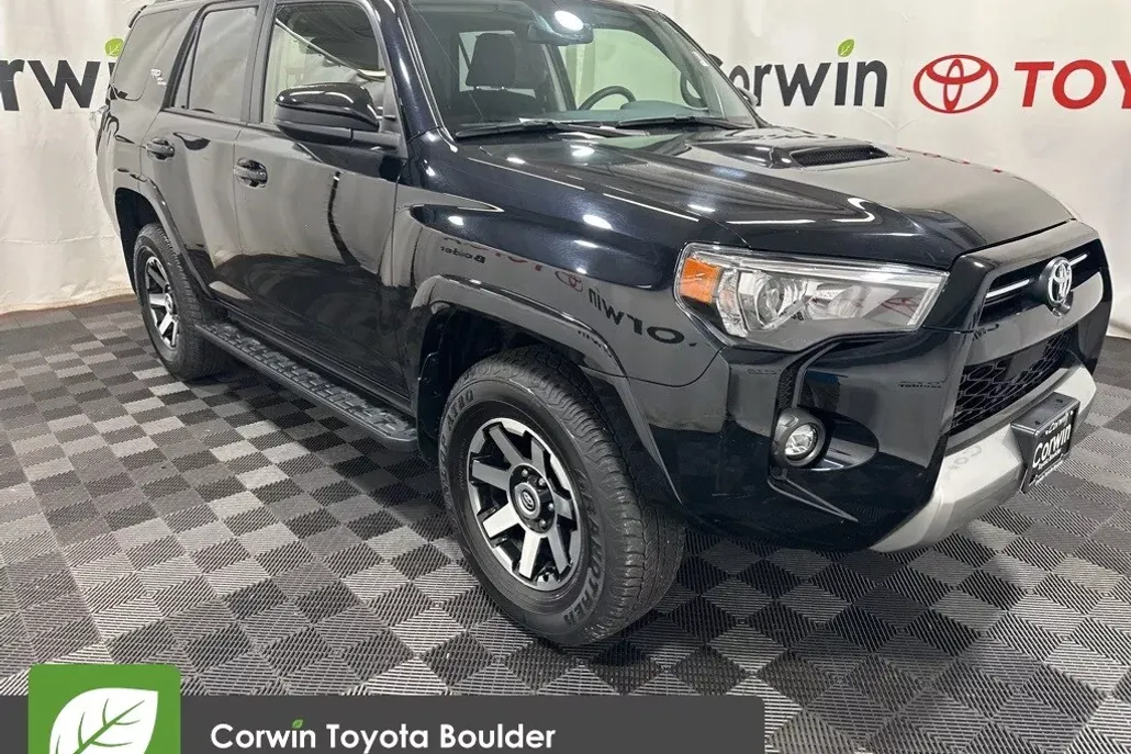2024 Toyota 4Runner TRD Off-Road photo 1