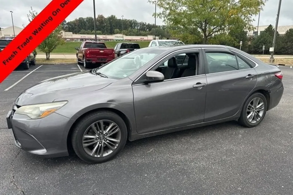 2017 Toyota Camry XLE XSE photo 1