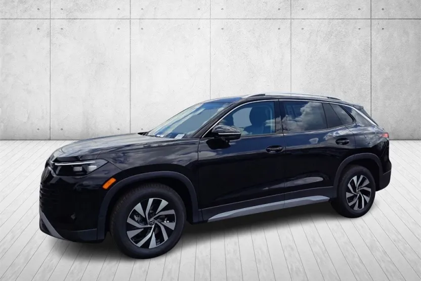2025 Volkswagen Tiguan S photo 1