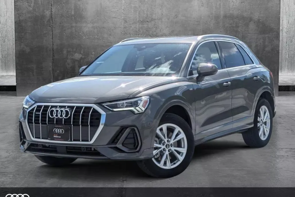 2025 Audi Q3 S line Premium Plus photo 1