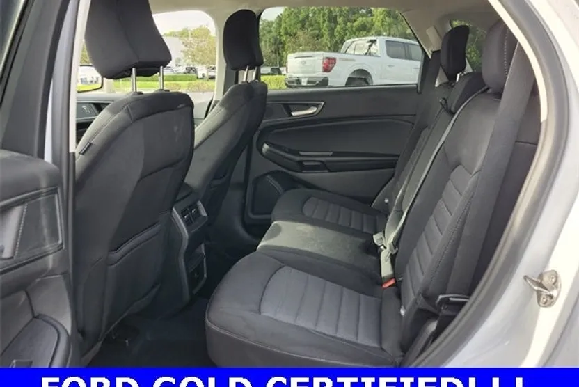 2024 Ford Edge SE photo 1