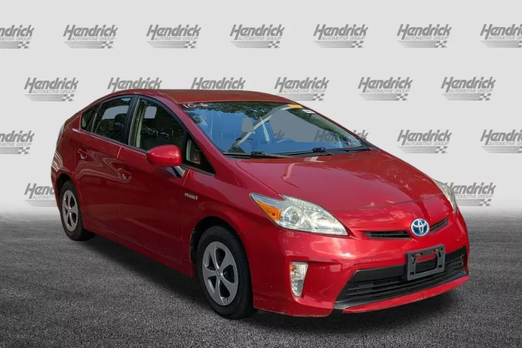 2014 Toyota Prius Two photo 1