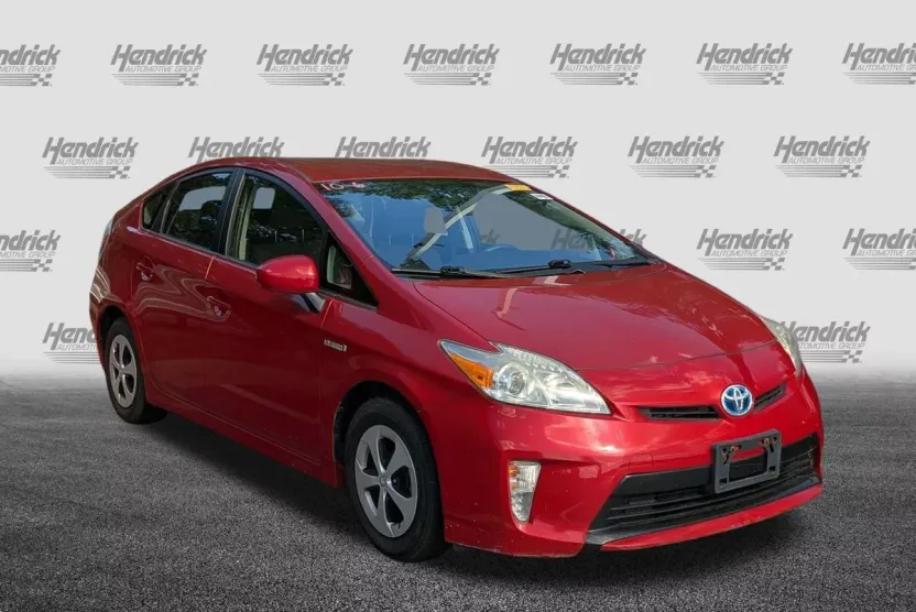 2014 Toyota Prius Two photo 1