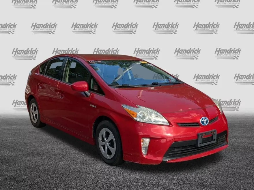2014 Toyota Prius Two photo 1