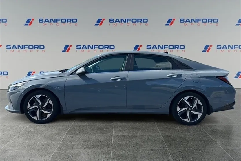 2022 Hyundai Elantra Hybrid Limited photo 1