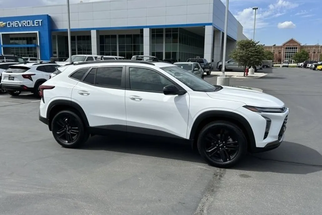 2026 Chevrolet Trax ACTIV photo 1