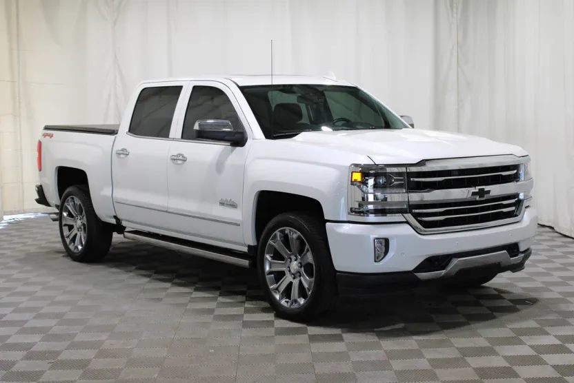 2018 Chevrolet Silverado 1500 High Country photo 1