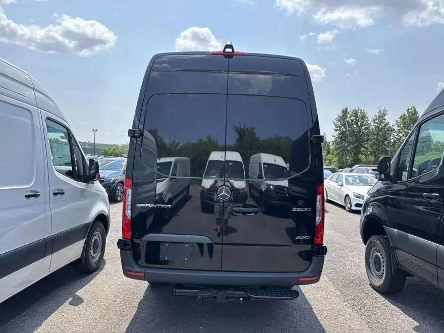 2025 Mercedes Benz Sprinter Cargo Van 2500 High Roof photo 1