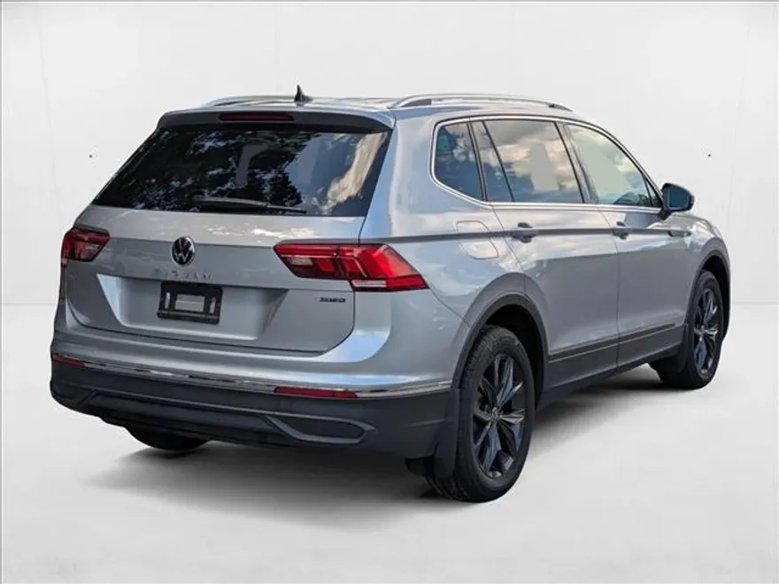 2024 Volkswagen Tiguan SE Sport photo 1