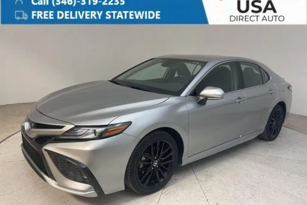 2023 Toyota Camry XSE photo 1