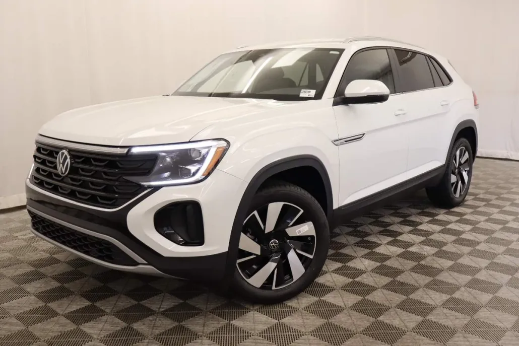 2026 Volkswagen Atlas Cross Sport SE Technology photo 1