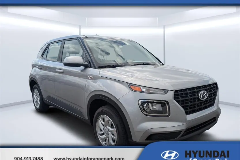 2025 Hyundai Venue SE photo 1