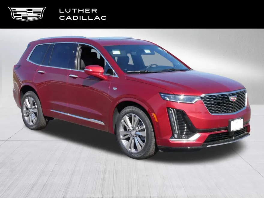 2025 Cadillac XT4 Premium Luxury photo 1