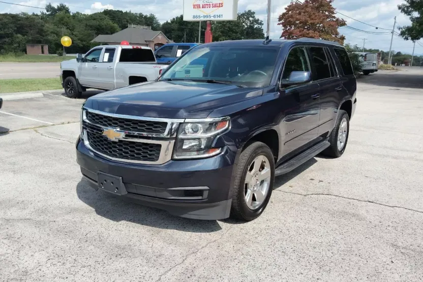 2017 Chevrolet Tahoe LS photo 1